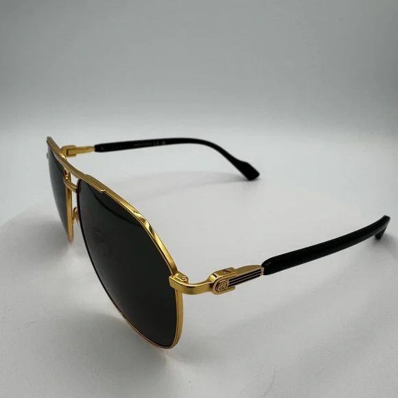 Gucci Gold Frame Sunglasses with Black Lenses - Picture 4 of 6
